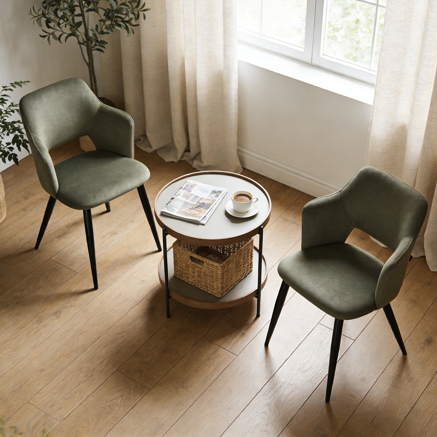 2 skandinavische Esszimmer mit grünen Stoff Armlehnen - Akanji