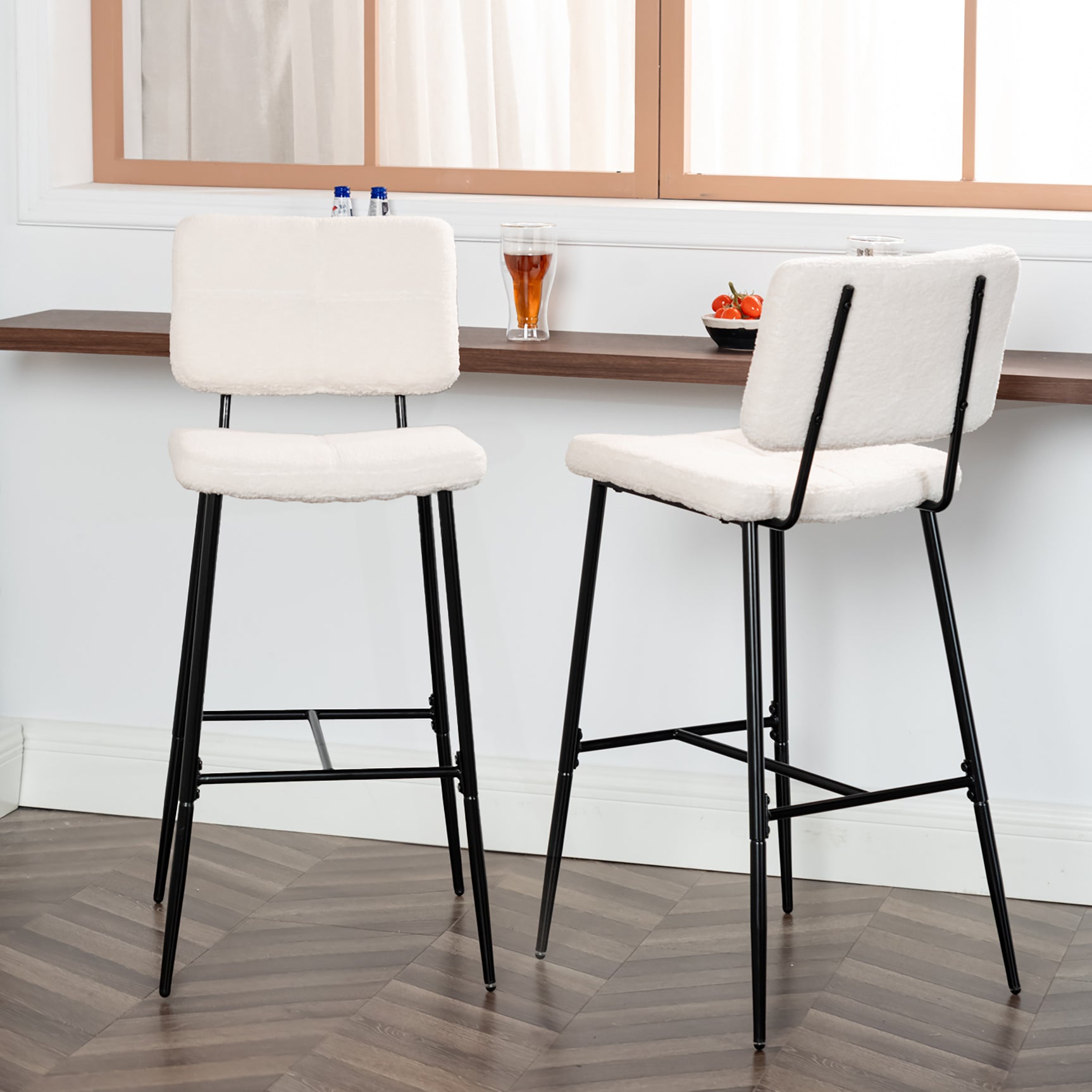 Lot de 2 tabourets de bar scandinaves avec dossier en tissu mouton bouclette beige - POMONA BAR
