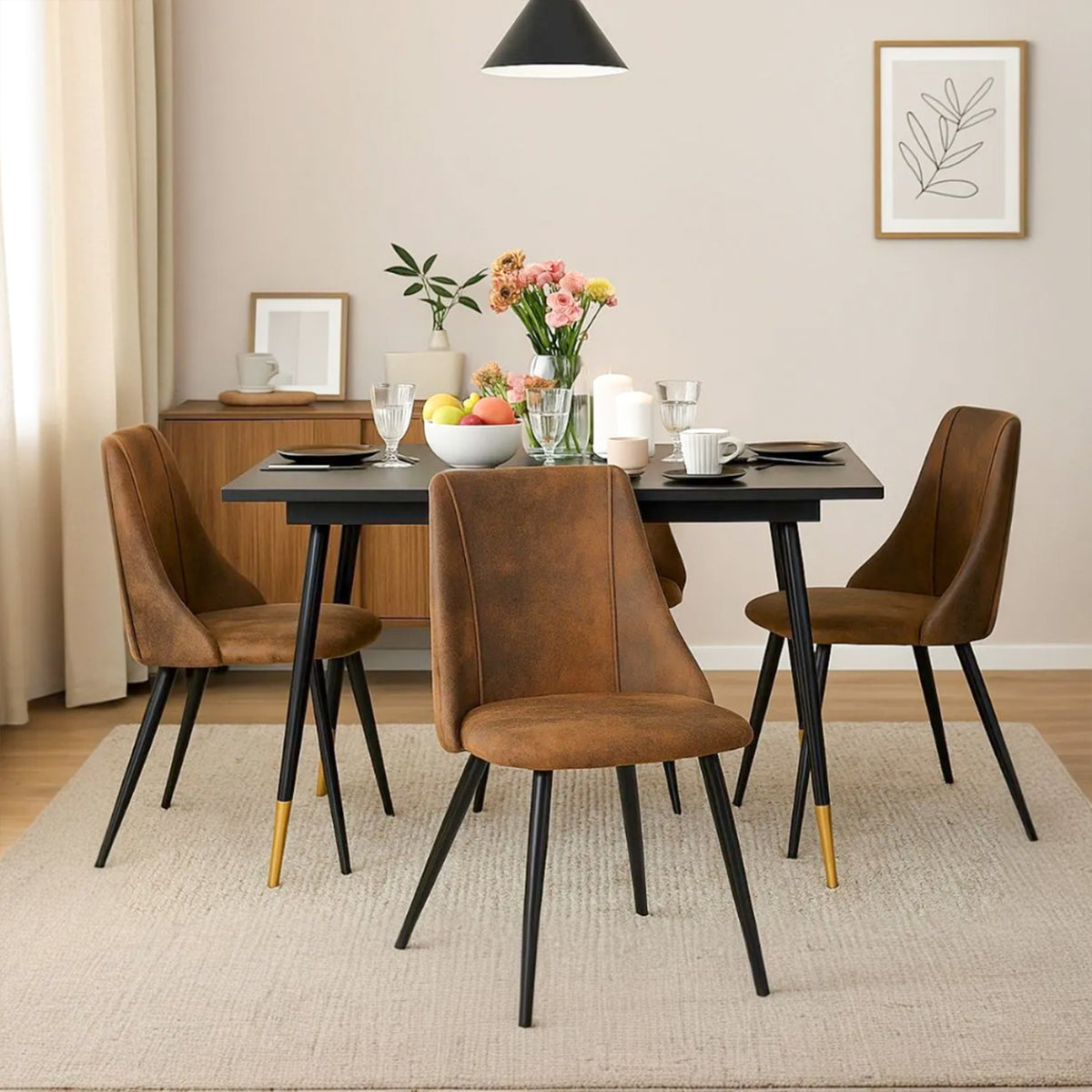 Ensemble de salle à manger comprenant une table extensible et 4 chaises industrielles en suédine
