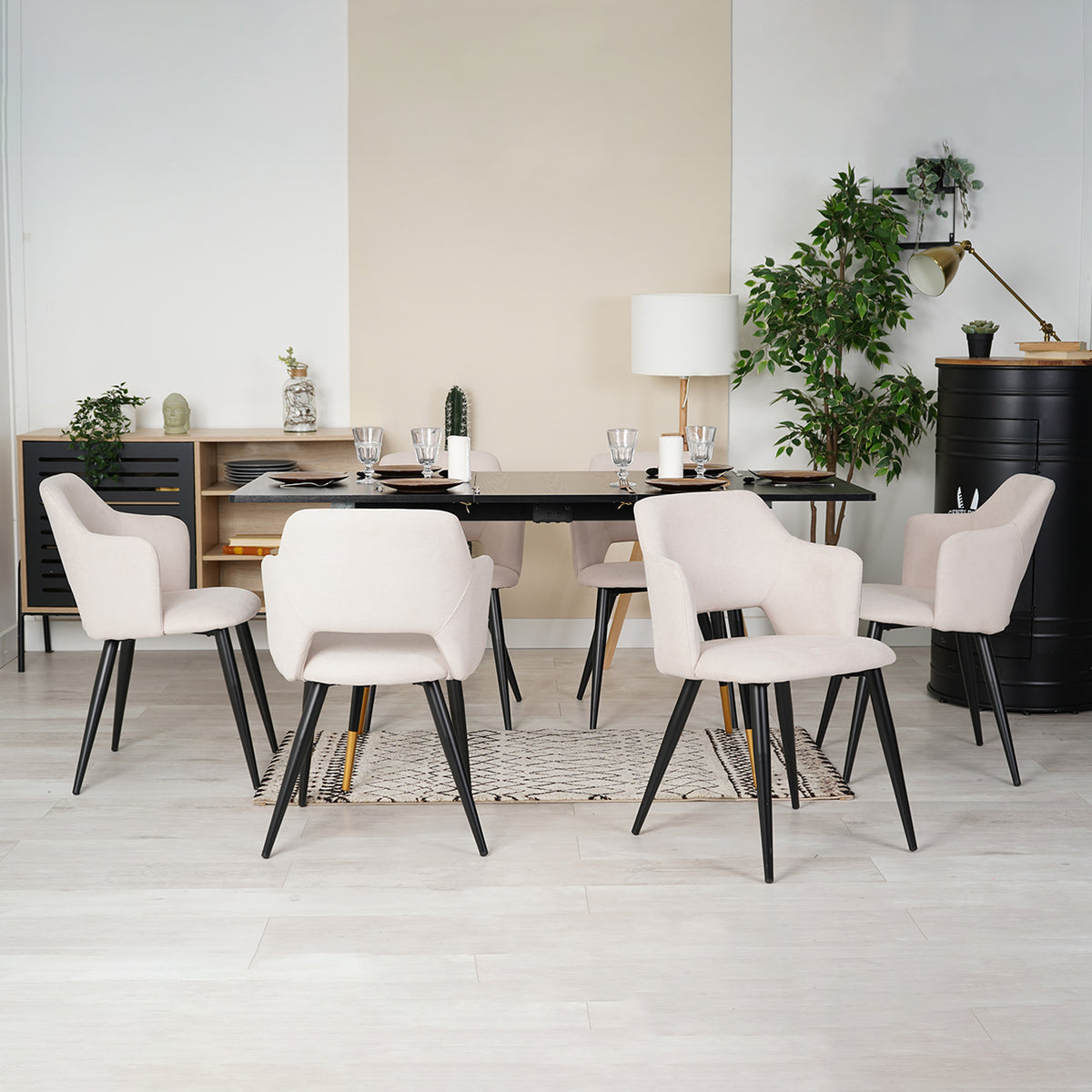 Round Table Table Table Table Timber Ø80 cm with 4 black velvet chairs, modern and comfortable style