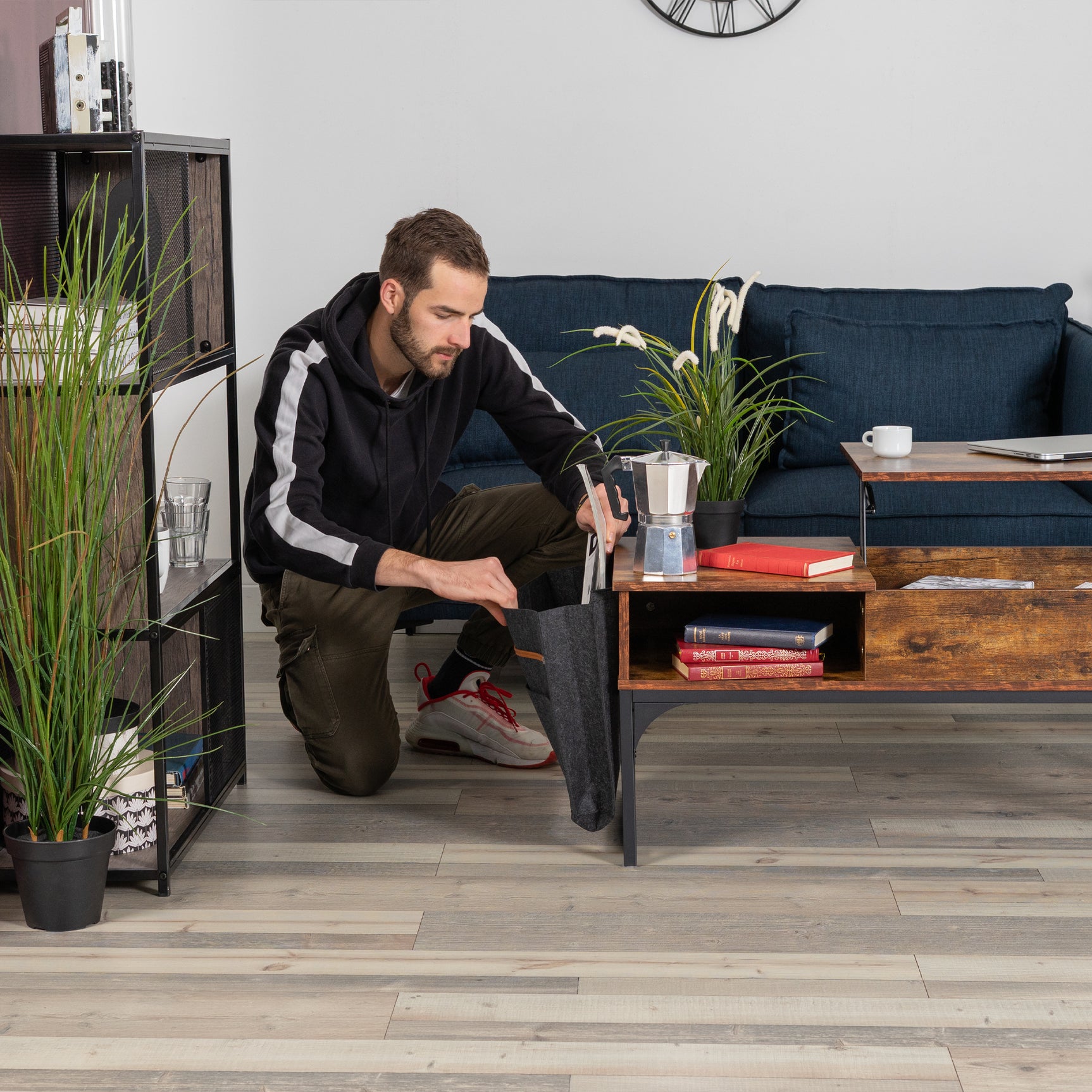 HIPTIAL COWABLE COWABLE mit verstecktem Speicher, Hebung und Seitentasche, Vintage -Holz und schwarzes Metall - Zola