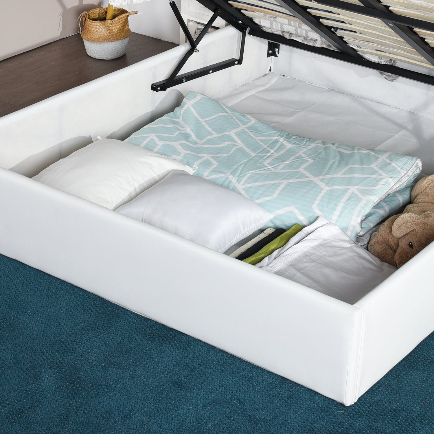 Lit coffre 2 places (160x200) avec sommier à lattes au style scandinave en similicuir blanc - MAJESTY