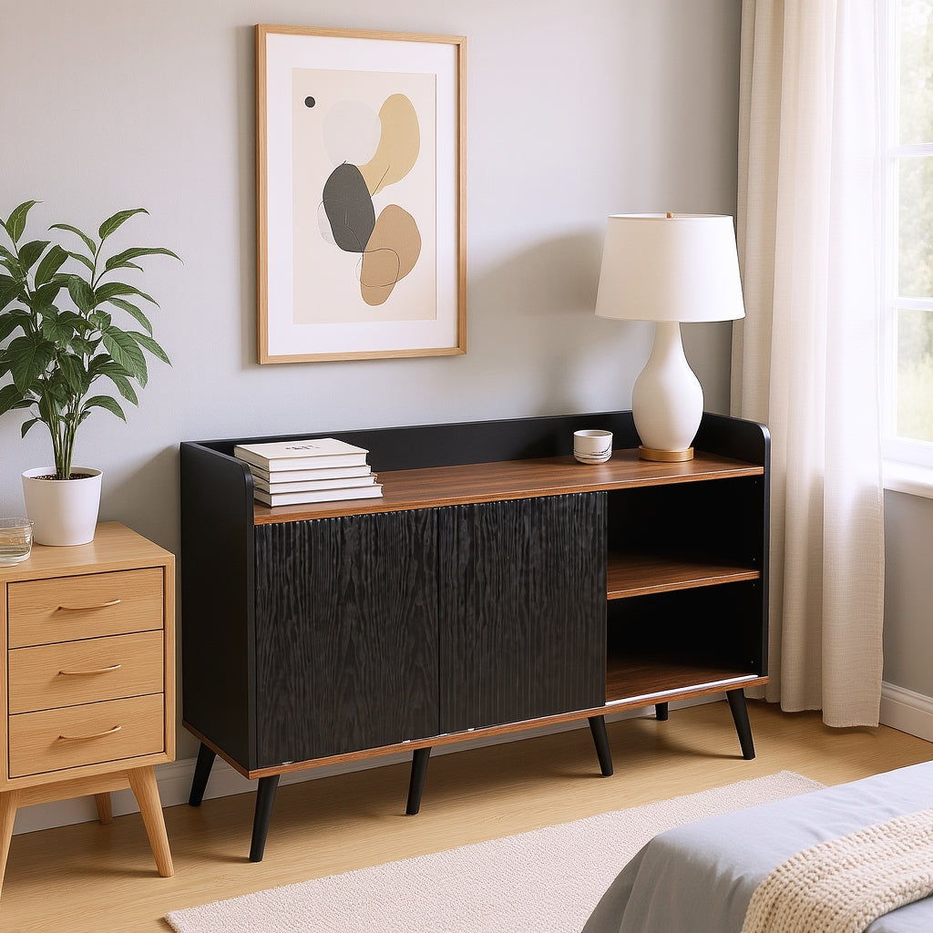 Buffet moderne noir et bois avec 3 tiroirs et portes coulissantes striées