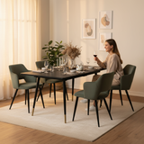 Runder Tisch in Walnussoptik Ø80 cm mit 4 schwarzen Samtstühlen, moderner und komfortabler Stil